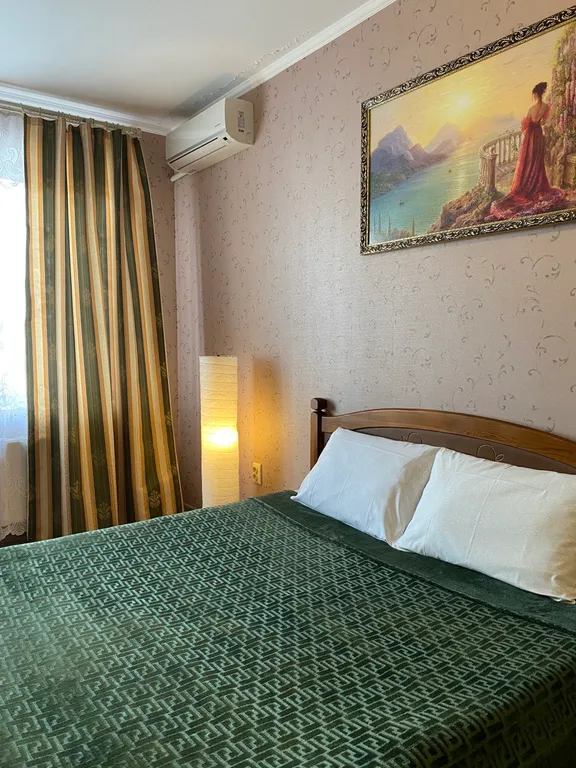 Уютная квартира в новом доме в самом центре — аренда посуточно в Таганрог