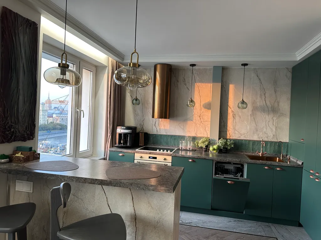 Квартира Квартира с эксклюзивным панорамным видом на набережную с 12 этажа — Москва