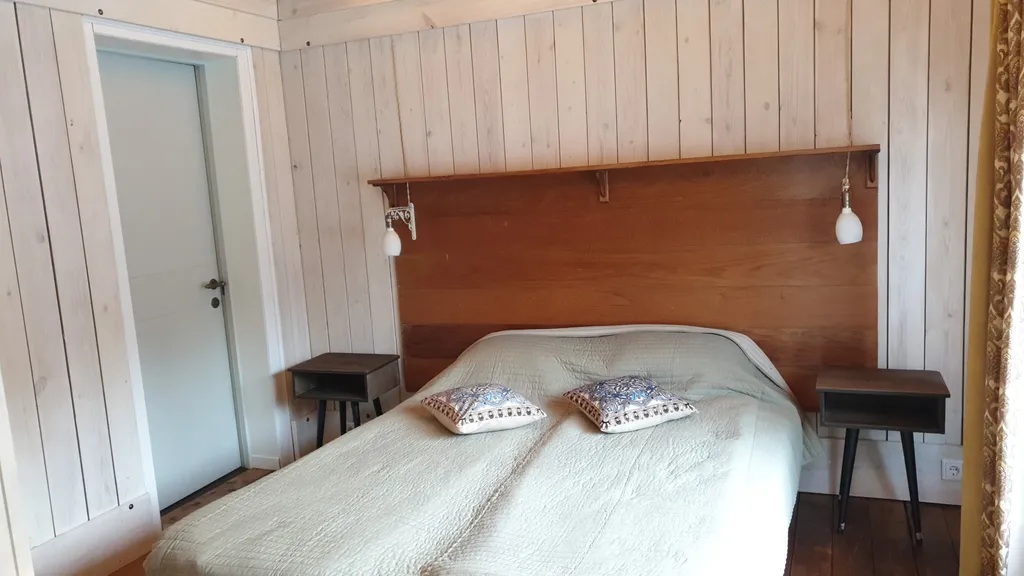 Коттедж Дом рядом с лесом вблизи озера — Коробицыно