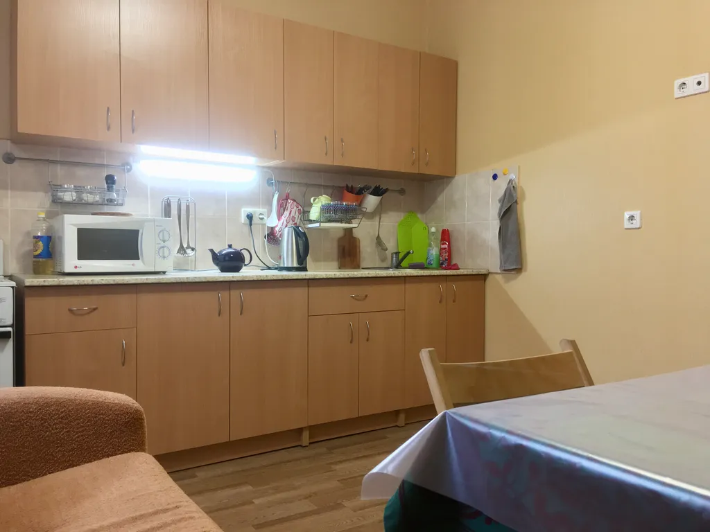 1-к квартира, 15 минут до центра на автомобиле, с парковкой у дома