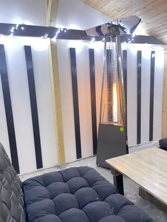 Уютный таун среди леса на 1-ой линии