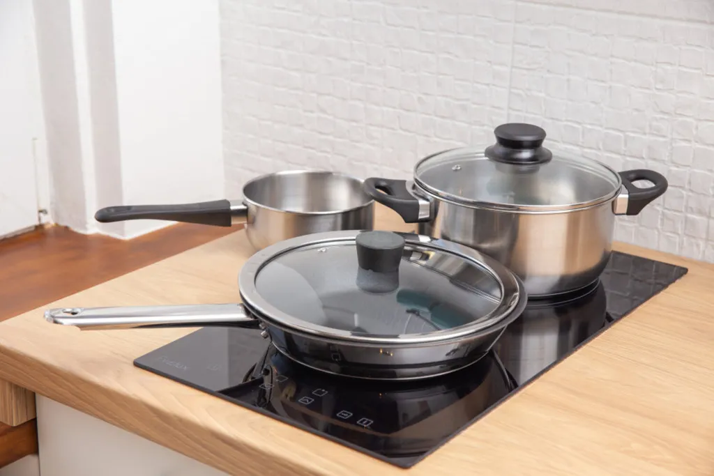 Студия Wood на булыжной мостовой от Mascaron Apartments