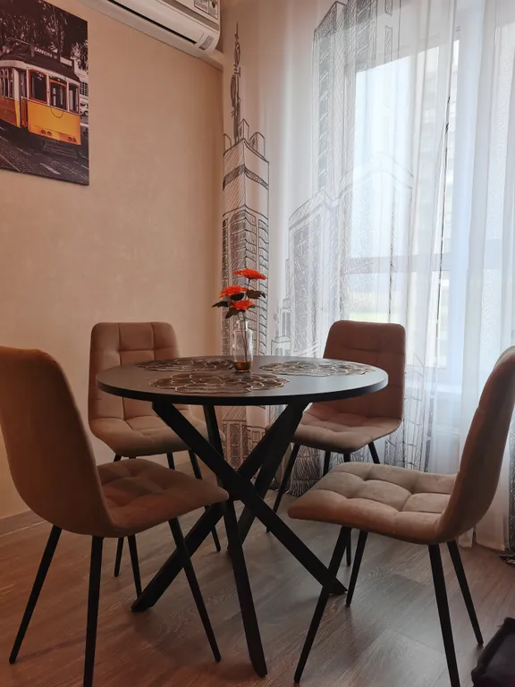 Уютная квартира в районе ТЦ Коллаж