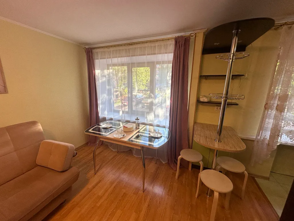 Двухкомнатная в самом центре у набережной