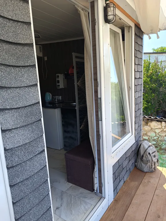 Домик на горке