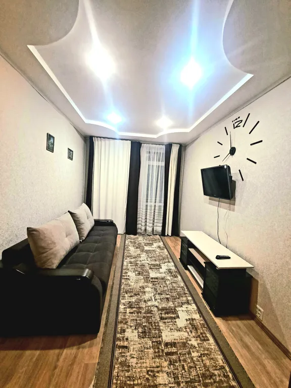 Хорошая квартира в центре города — аренда посуточно в Сатка