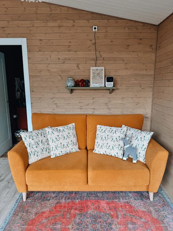 Дом Тишина в горах с горячей купелью на берегу живописной реки