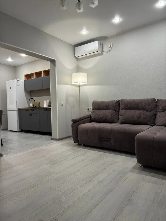 Современный коттедж на скале