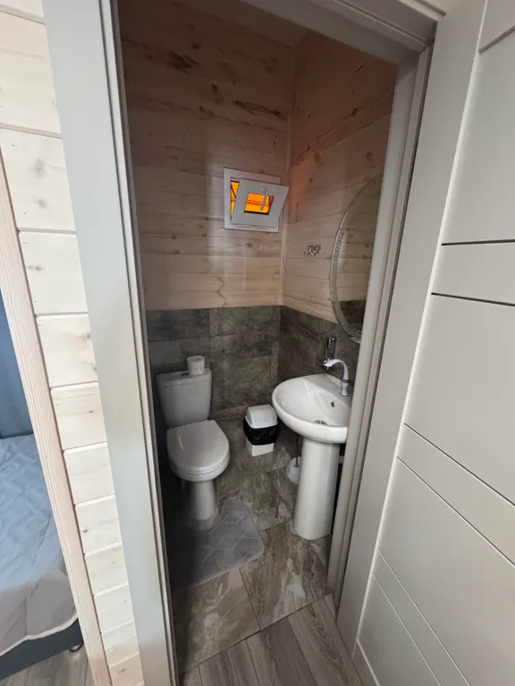 Коттедж с видом на море, со своей террасой и подогреваемым бассейном