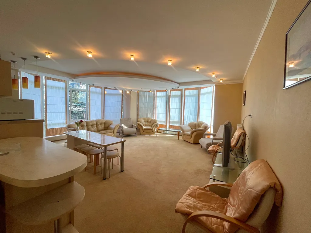 Квартира Двухкомнатные апартаменты у моря — аренда посуточно в Алушта