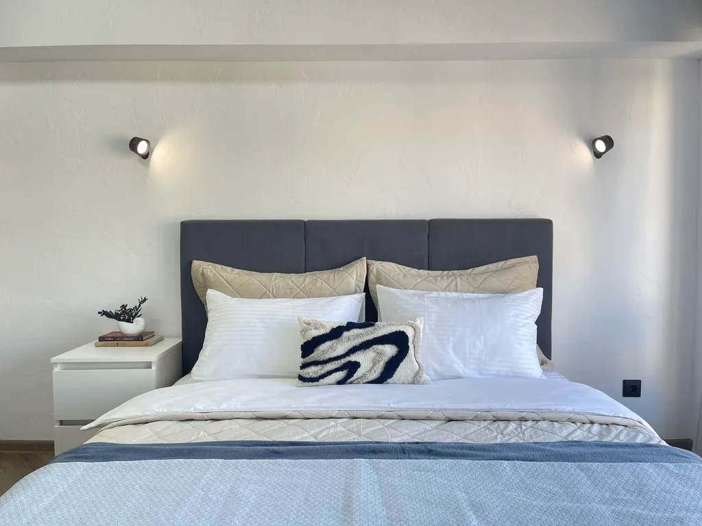 Квартира Евро-двухкомнатная квартира в паре минут от берега морской бухты — Севастополь