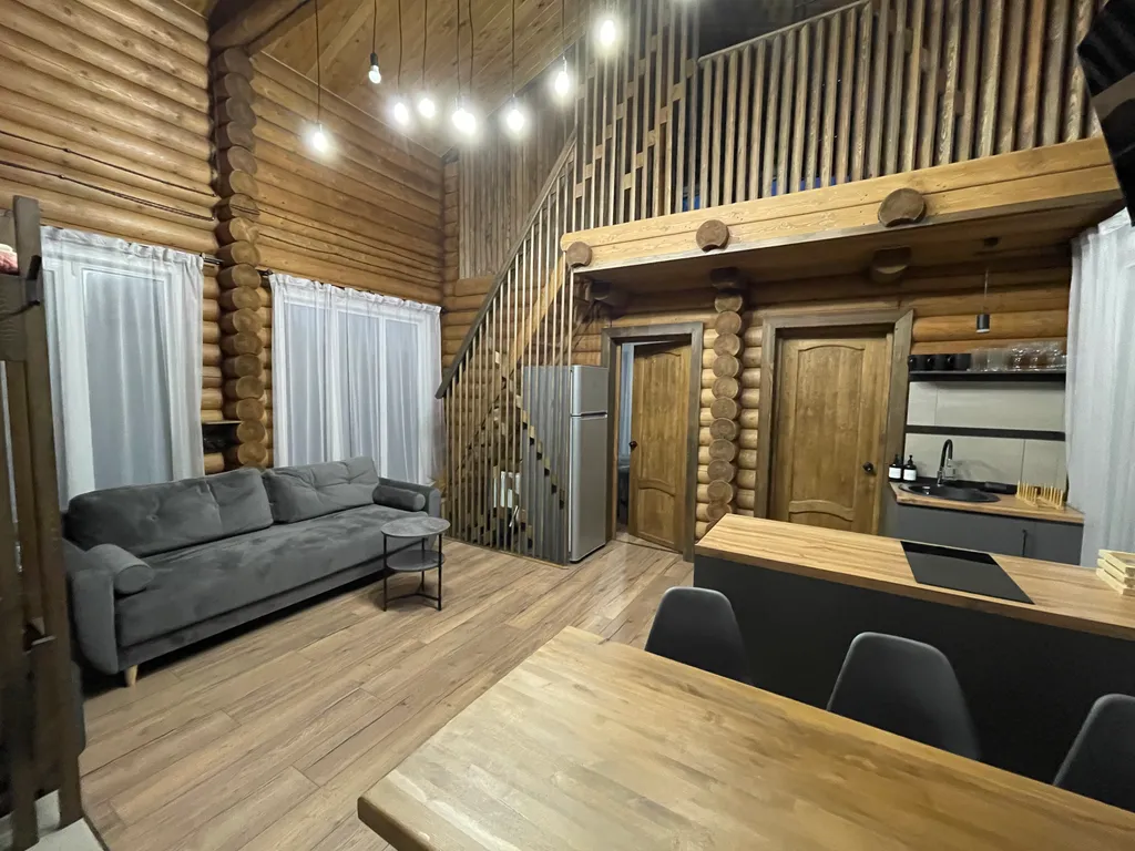 Комфортабельный дом из бревна с 2мя спальнями