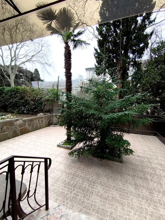 Коттедж Коттедж СВОЙ  двор, мангал, парковка.... — Ялта