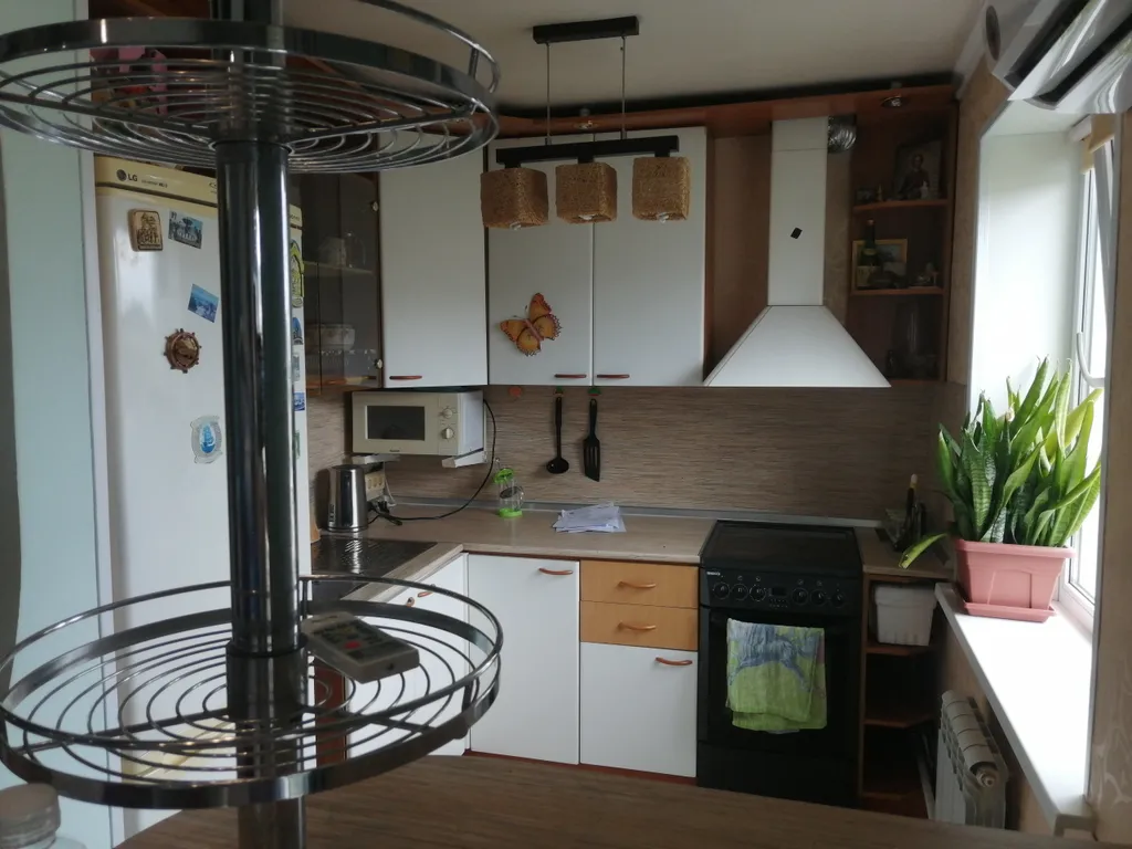 Чистая, уютная квартира-студия с барной стойкой