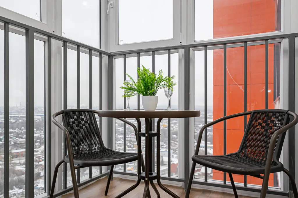 Уютная двухкомнатная квартира евро формата у Планеты