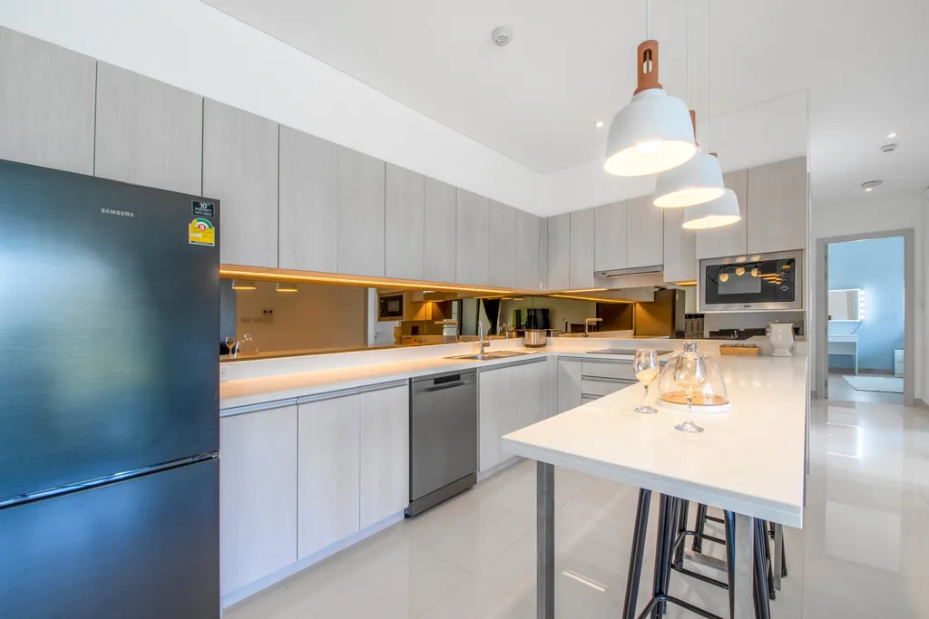 Три спальни с видом на море и озеро