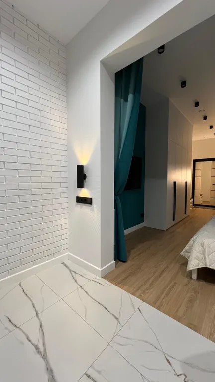 Новая студия с видом на море и дизайнерским ремонтом