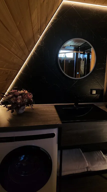 Треугольный дом в 25км от Минска с баней и горячей купелью в лесу