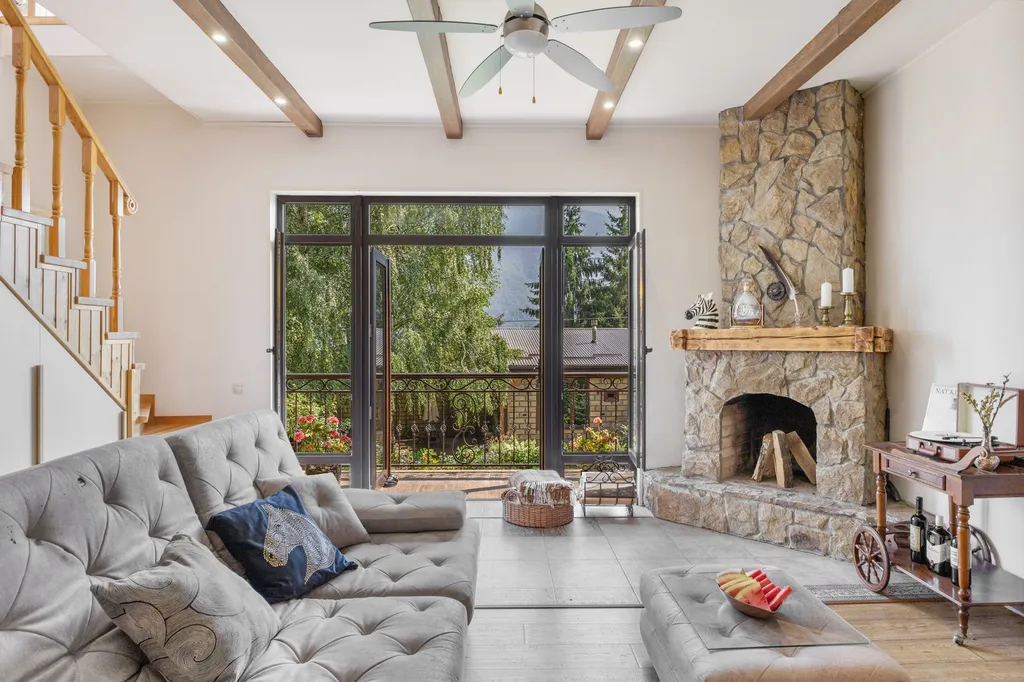 Дом с камином и баней на дровах в райском уголке