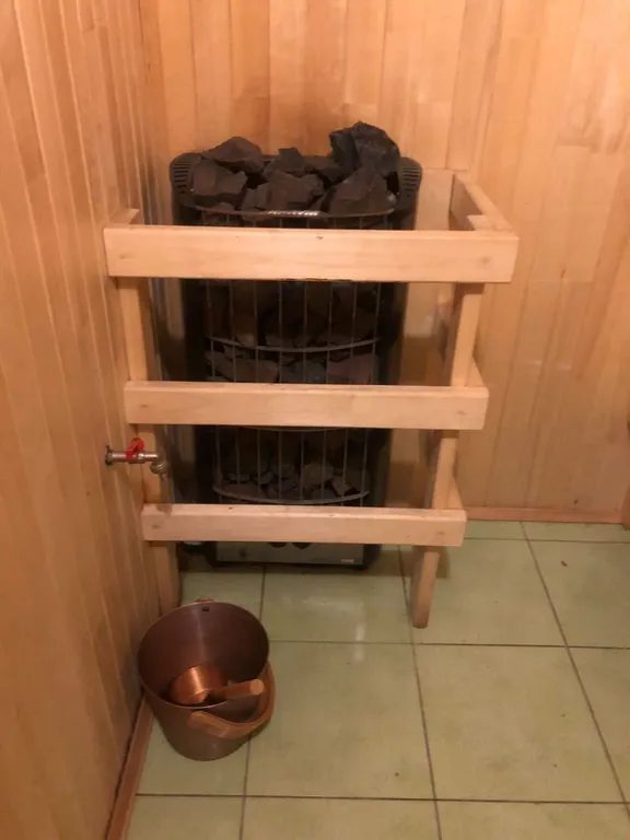 Коттедж Дом напротив озера в Рахье — Проба