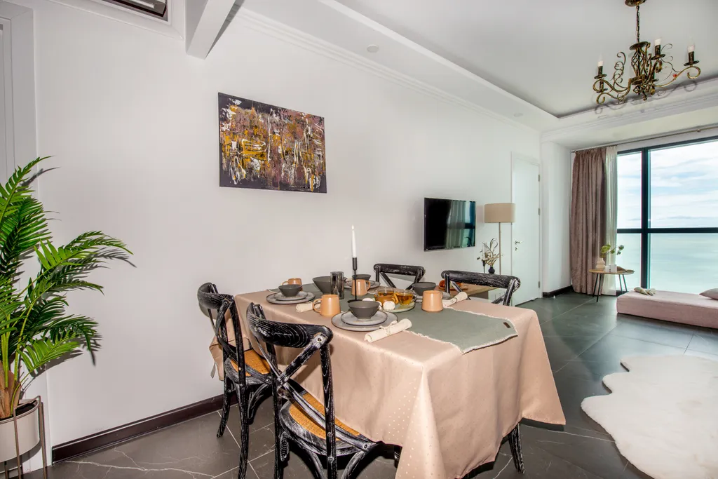 Ocean Breeze Retreat - Sea View Aesthetics