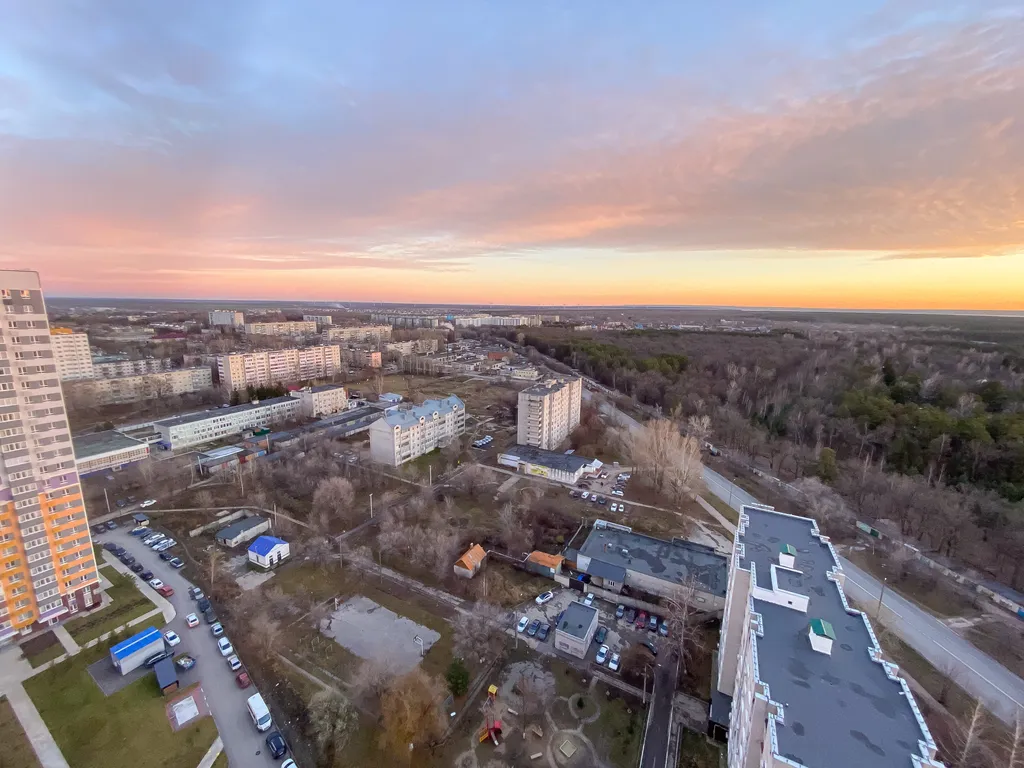 Квартира с большим ТВ у Суворовского училища