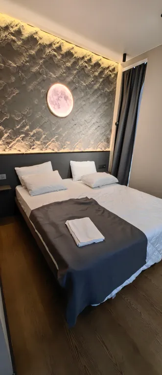 Шикарный коттедж с подогреваемым бассейном, сауной и зоной барбекю