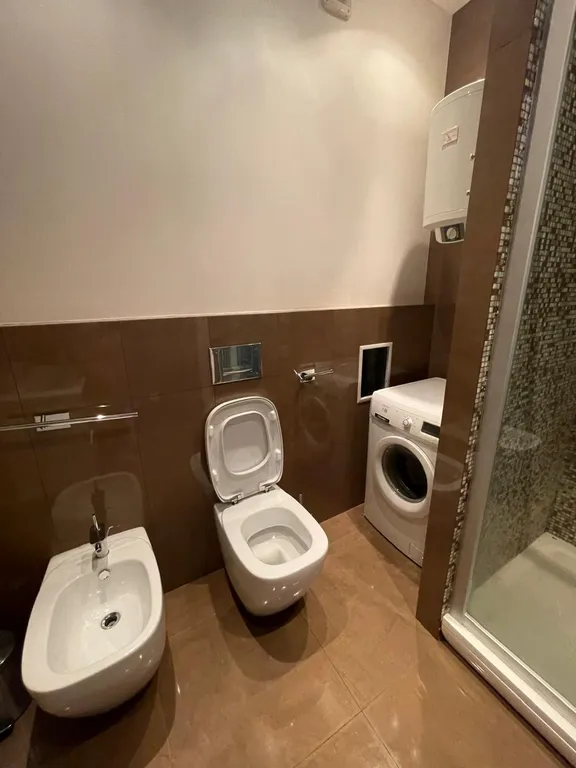 Апарт для семьи из 3 человек на берегу моря, с видовой террасой, кухней