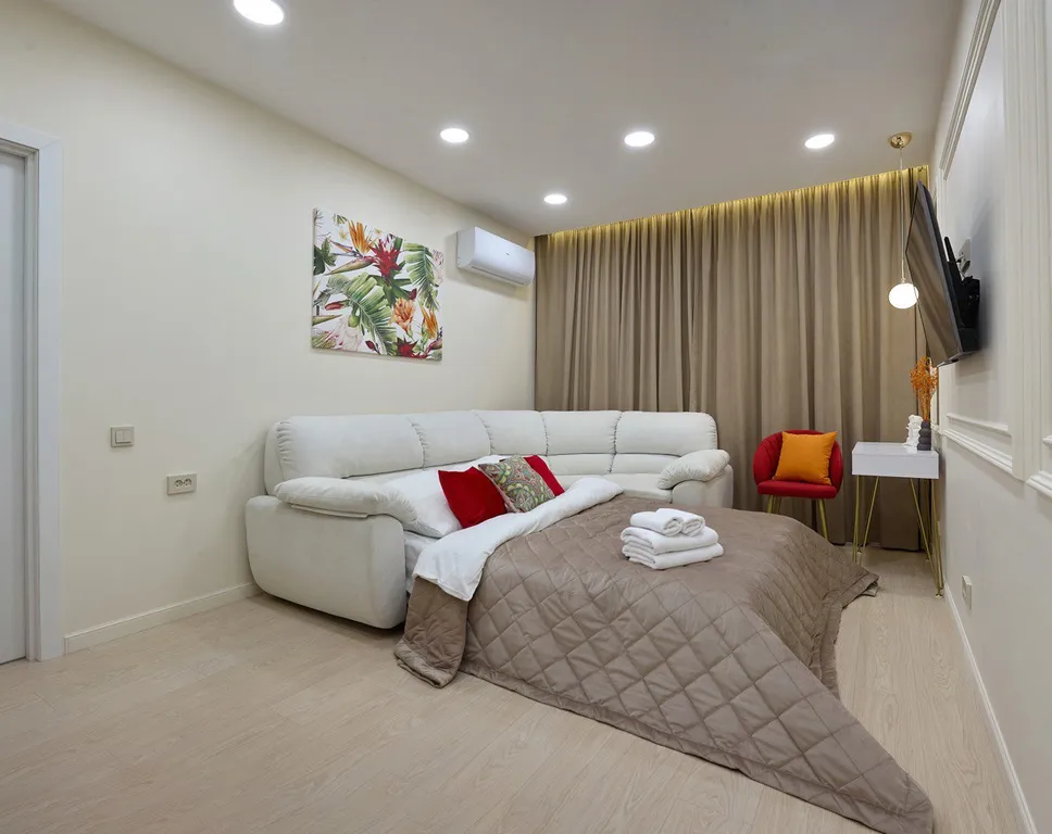 Апартаменты в центре с красивым видом из окна, рядом метро и Кремль