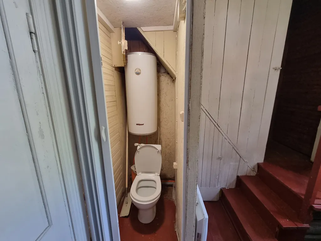 Уютная половина зеленого домика вблизи центрального пляжа