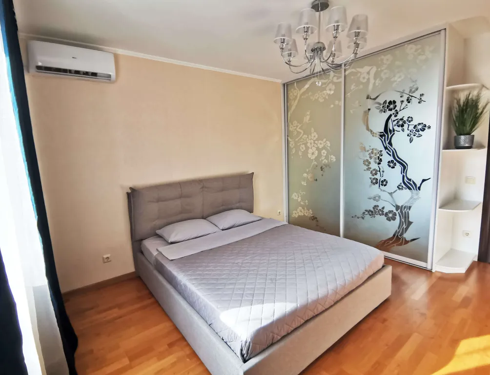 Квартира ATMA HOUSE: Просторная квартира в шаговой доступности гипермаркет Окей — Тюмень