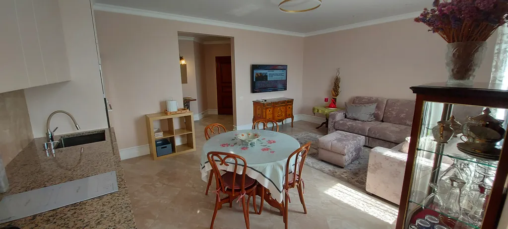 Лес и море рядом