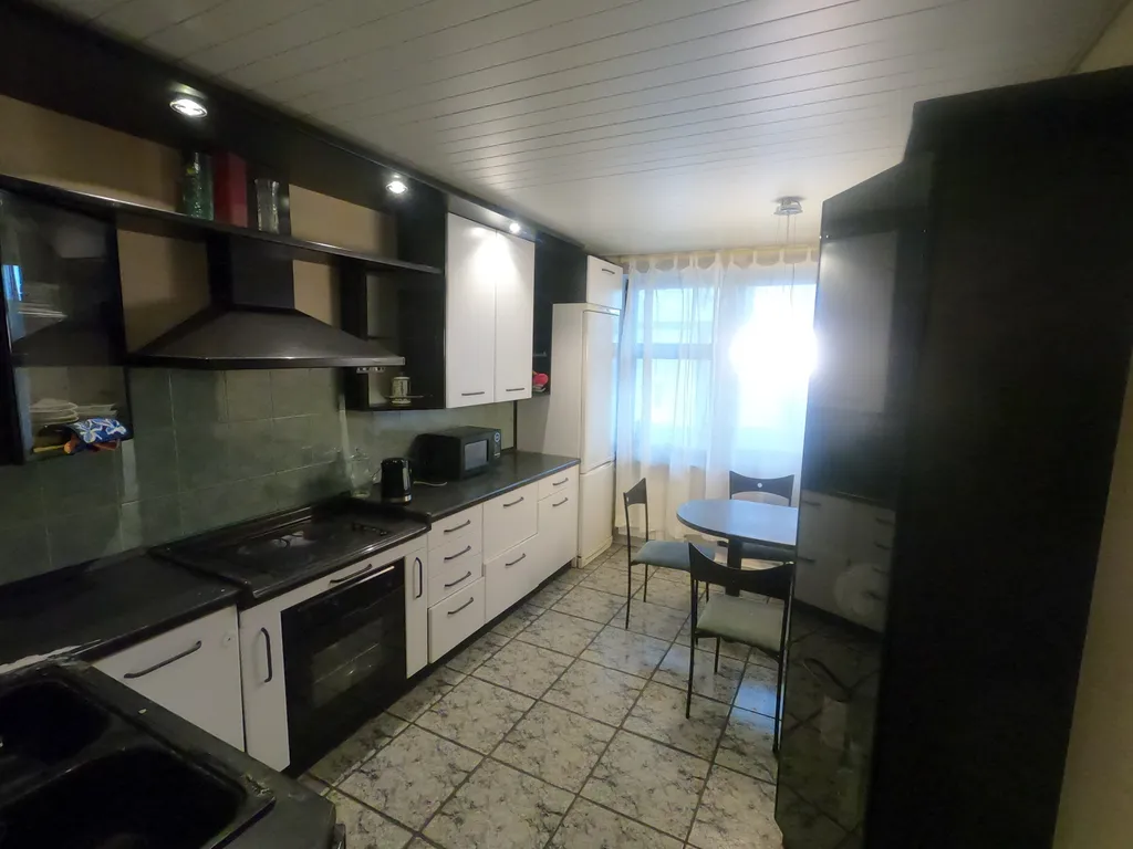 Шикарная квартира в центре города с огромной джакузи в виде сердечка