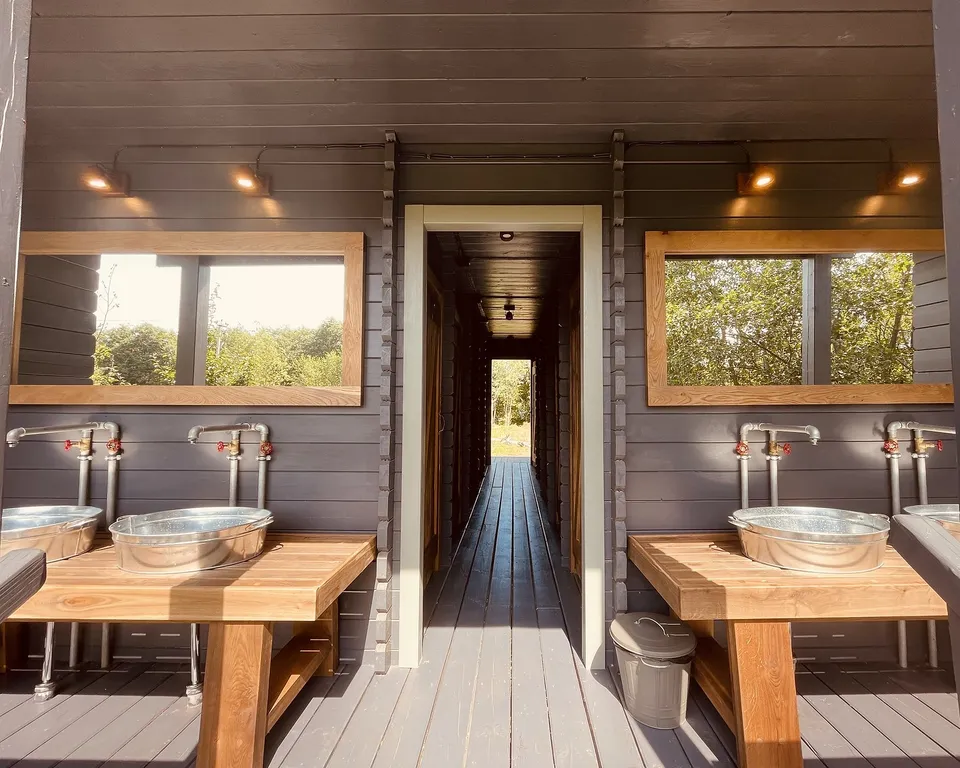 Сафари-тент эко-глэмпинг на берегу озера