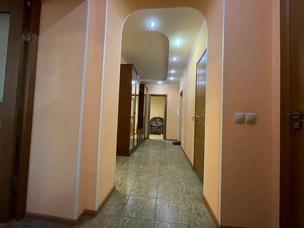 3-к квартира в самом центре с парковкой