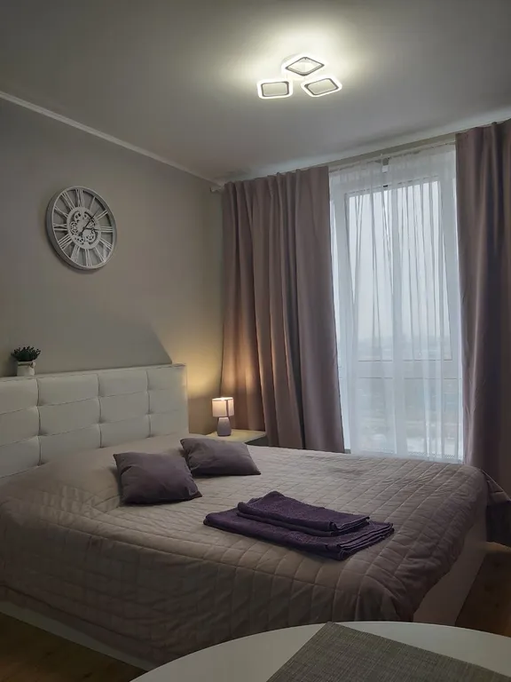 Уютная квартира-студия у метро — аренда посуточно в Парголово