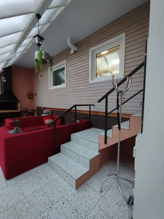 Вилла с гриль-верандой, сауной, купелью и джакузи