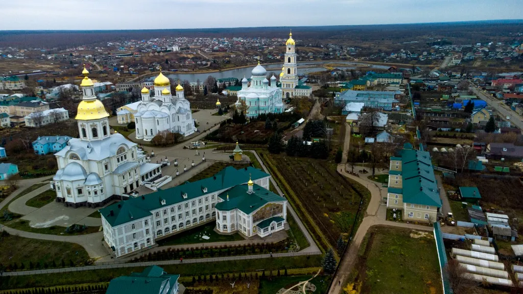 Гостевой дом Панорама на набережной реки Вичкинза с видом на Храм
