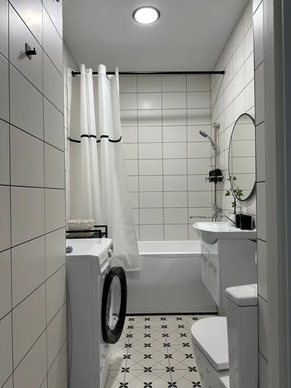 Светлая студия с панорамой центра