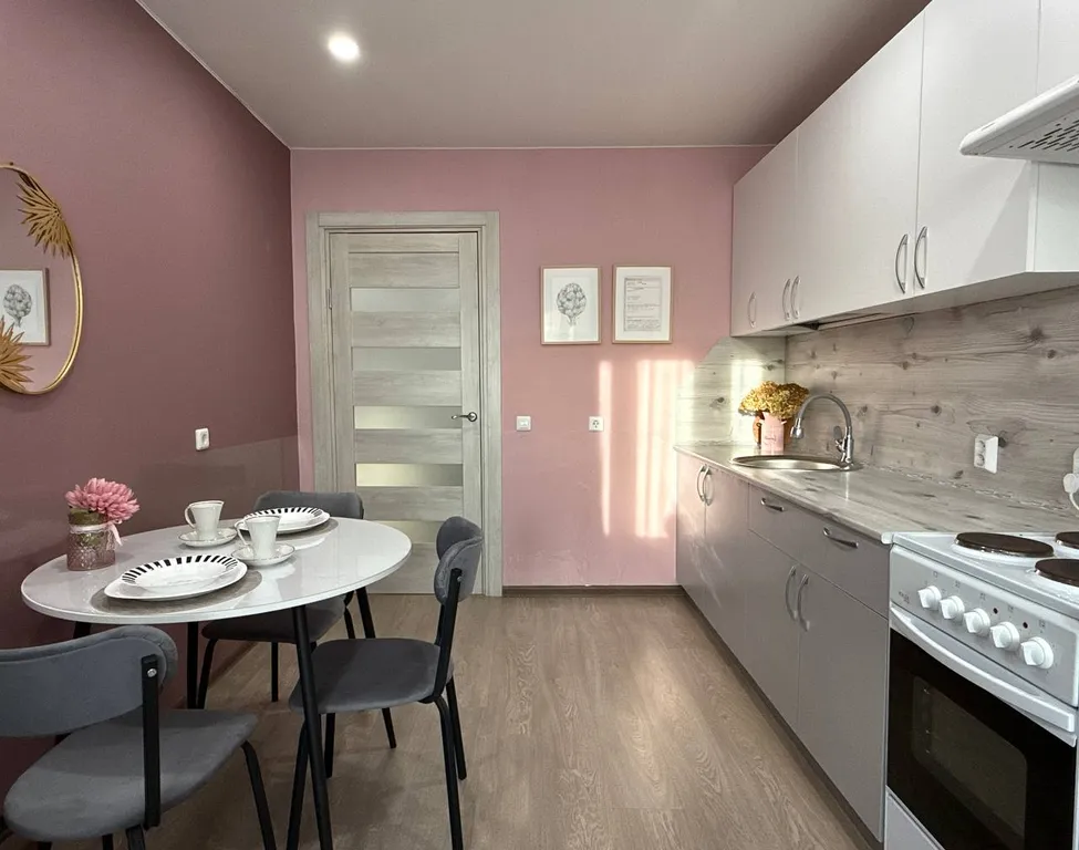 Просторная однушка в новом доме с большой парковкой