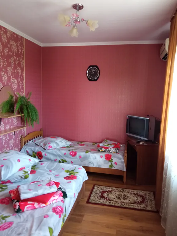 Дом с бассейном