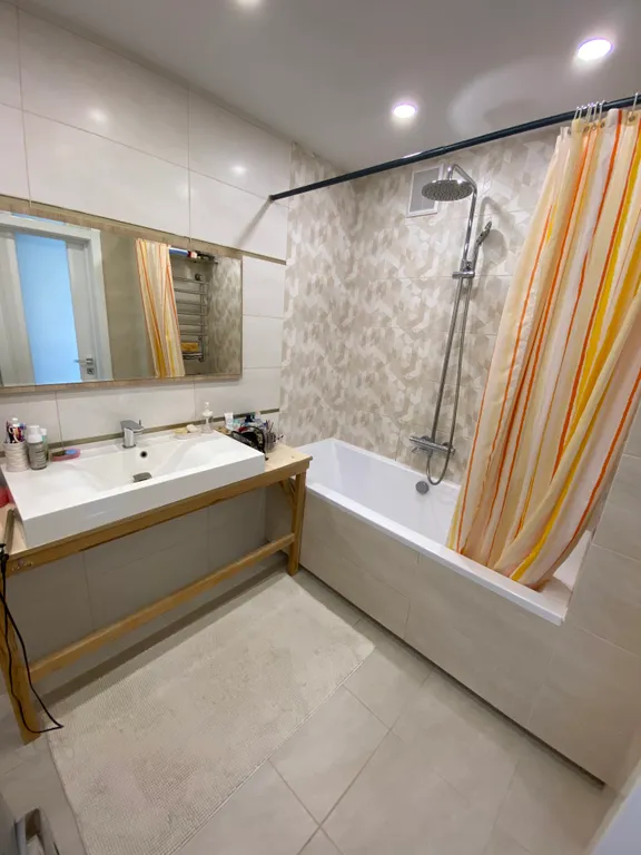 Уютная трехкомнатная квартира в 2 километрах от центра города