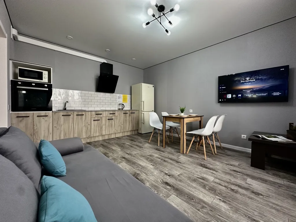 Квартира на Юркина 10