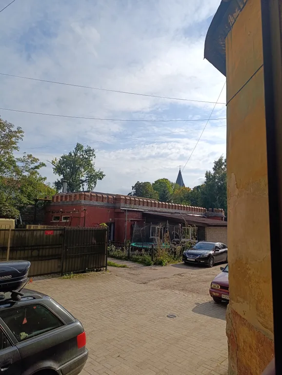 Студия в необычном доме немецкой постройки