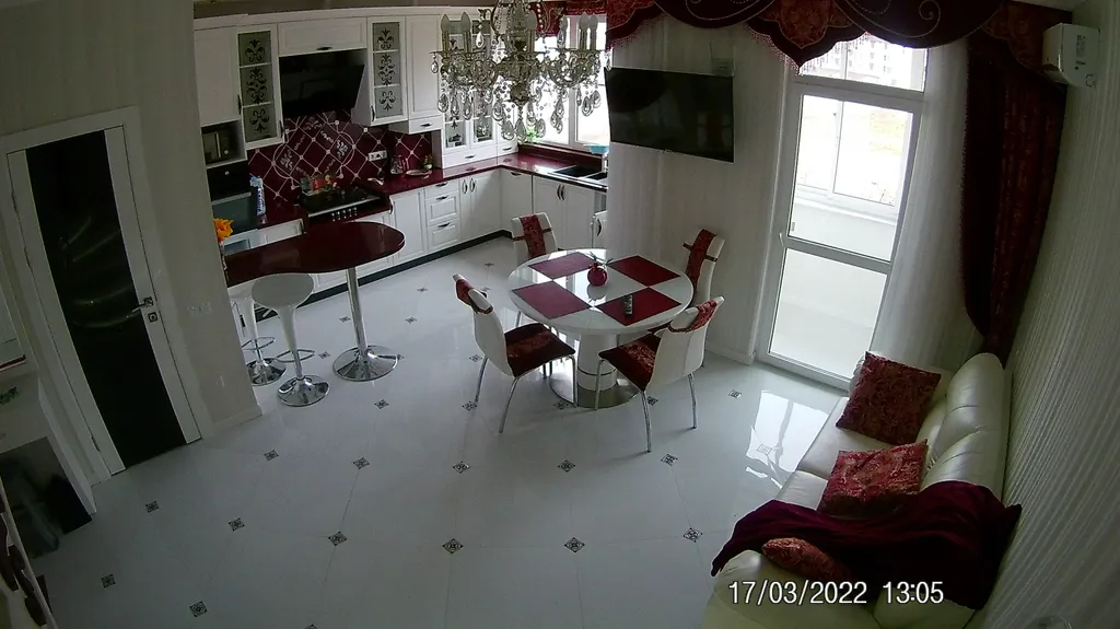 Двухуровневая квартира в тихом месте