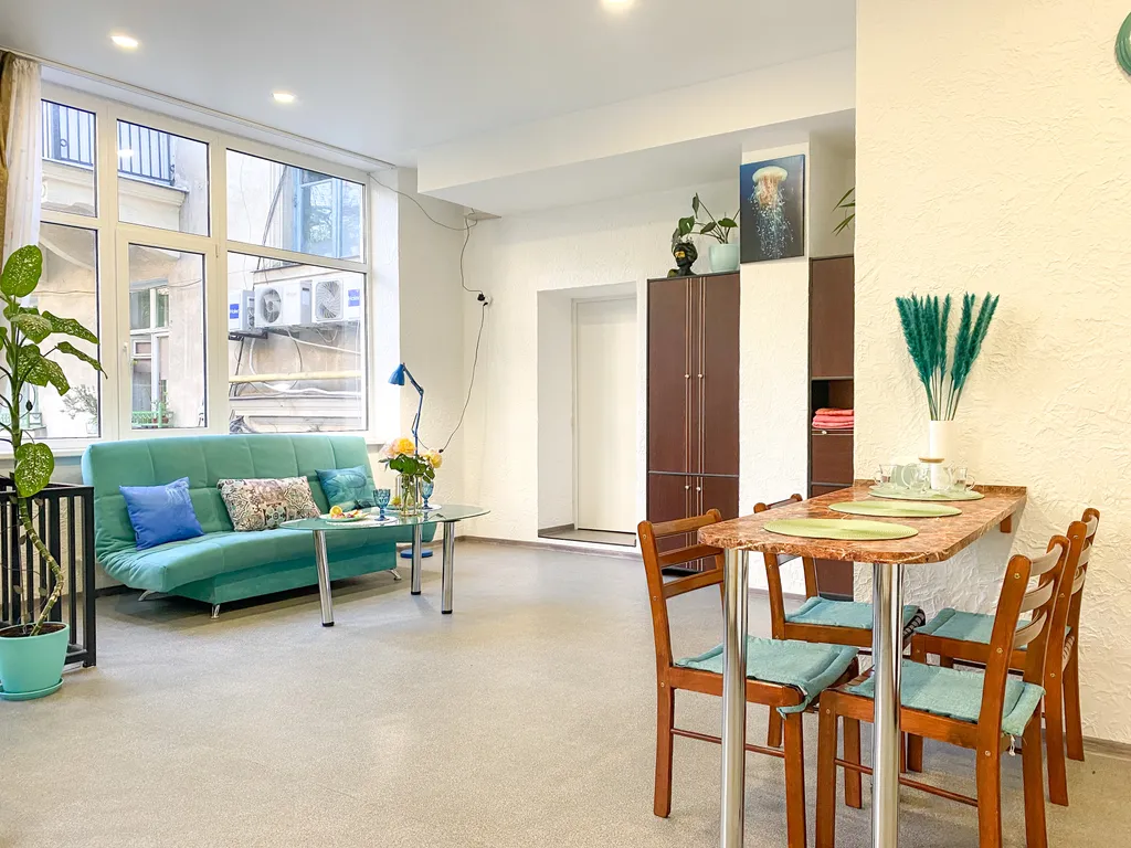 Квартира Квартира Счастье жить в центре Севастополя в яркой и стильной квартире — Севастополь