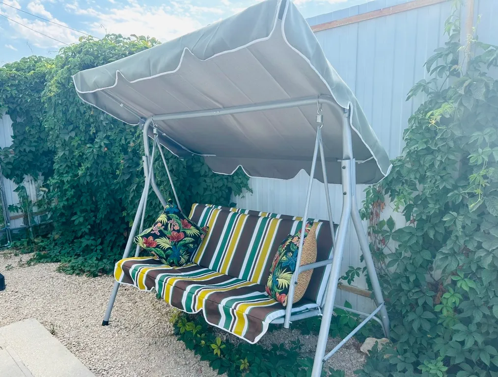 Коттедж Коттедж Студия с отдельной зоной барбекю, в 5 минутах до моря, парковкой автомобиля — Севастополь