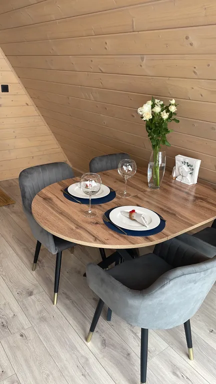 Дом А фрейм с видом на Мирский замок