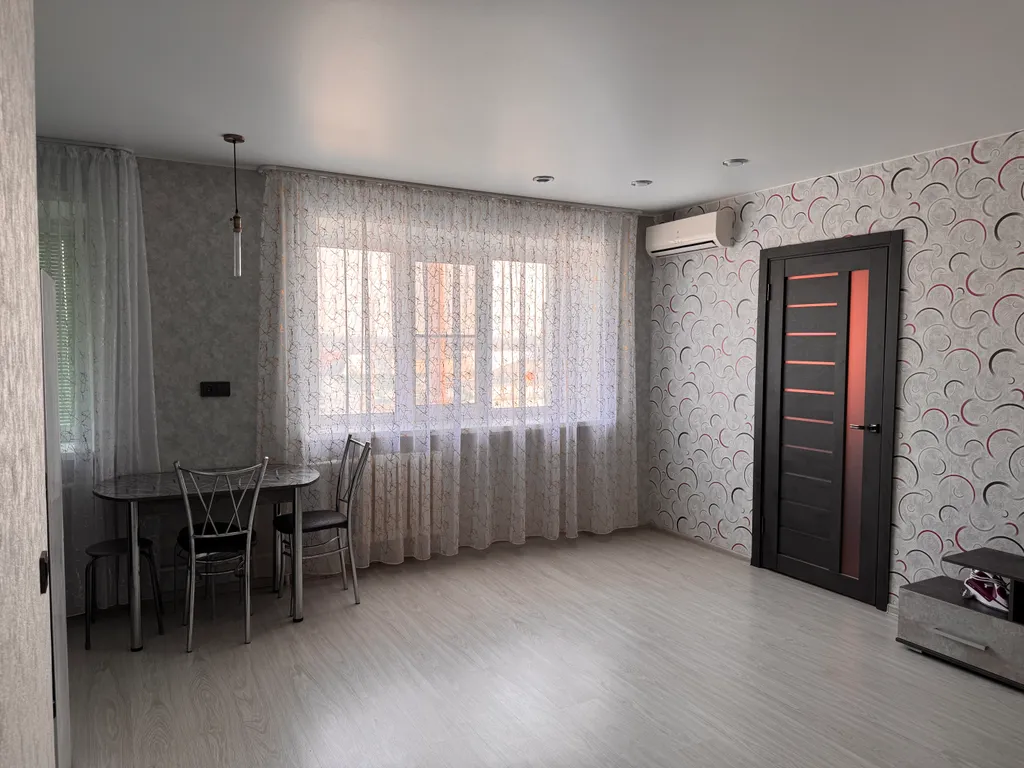 Квартира-студия двухкомнатная в центре города с видом на набережную — аренда посуточно в Елец