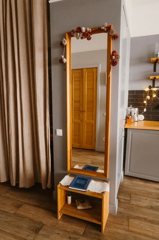 Дизайнерские апартаменты с панорамными окнами под крышей